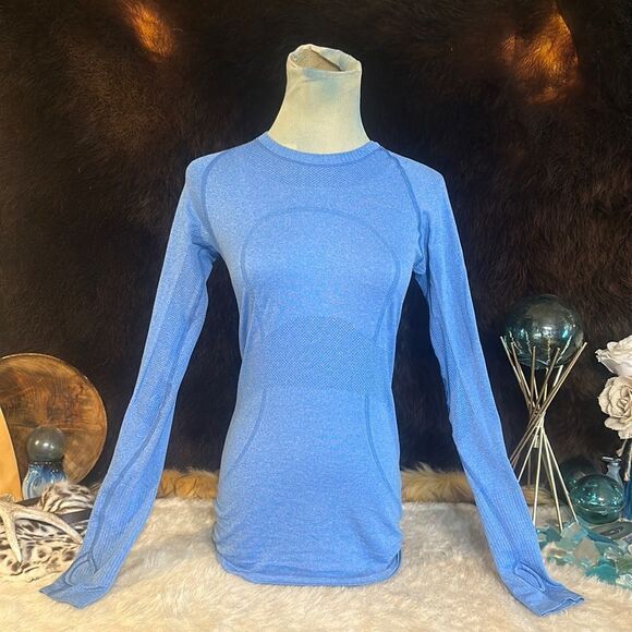 Lululemon top 8 (4444) - Picture 1 of 6